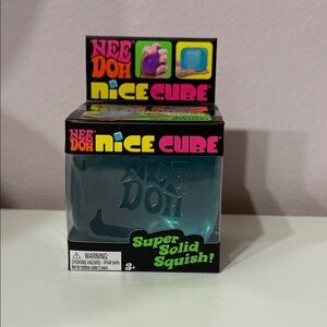 NEW Blue NeeDoh Nice Cube